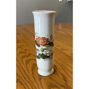 OTAGIRI GOLD TRIMMED DUCK/FLORAL OVAL 7" HIGH VASE MADE IN JAPAN